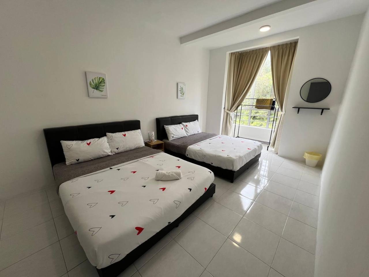 Aufa 2 At Emerald Avenue