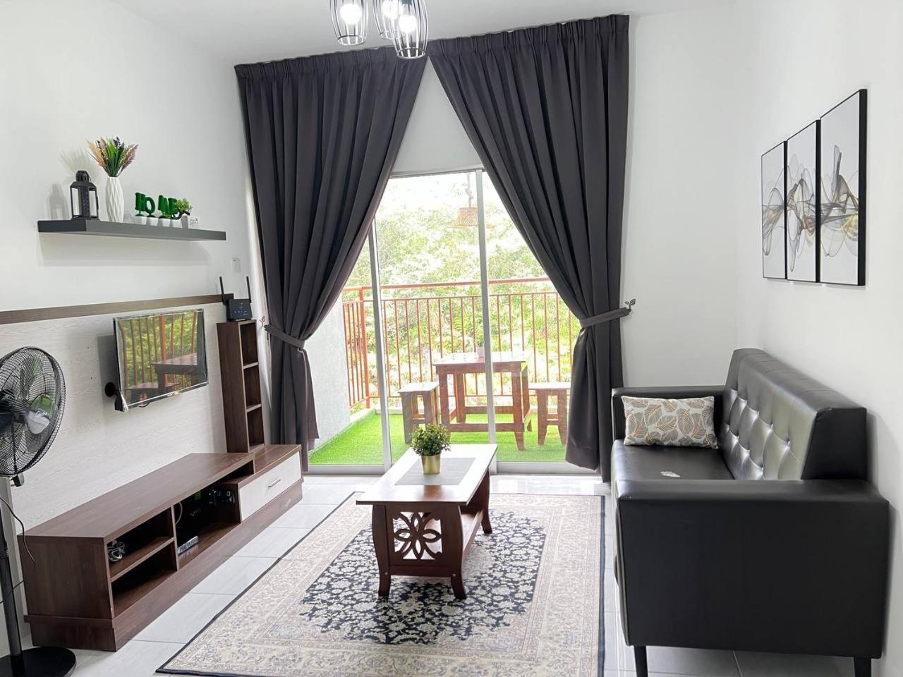 Aufa 2 At Emerald Avenue Apartment